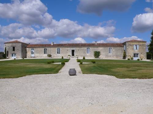 Chambres d'hôtes Logis De L'Astrée : Bed and Breakfast near Les Éduts