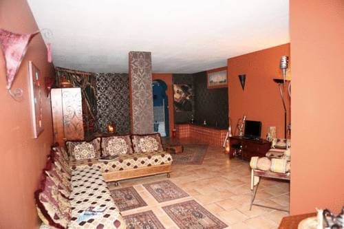 Nuit d'Ailleurs : Guest accommodation near Offekerque
