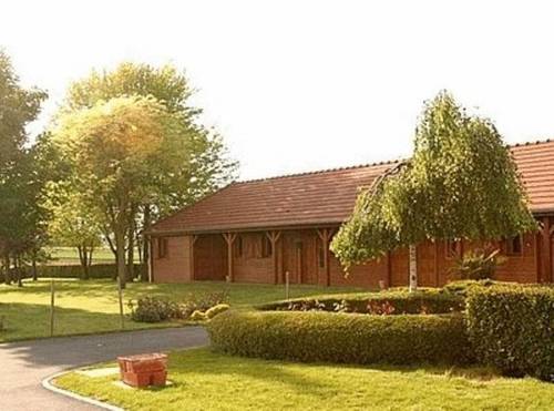 Auberge De Villequier : Hotel near Contescourt