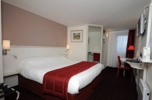 Inter-Hotel Alizea : Hotel near Saint-Saturnin