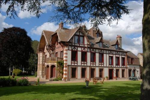 Manoir Les Perdrix : Hostel near Saint-Martin-d'Écublei