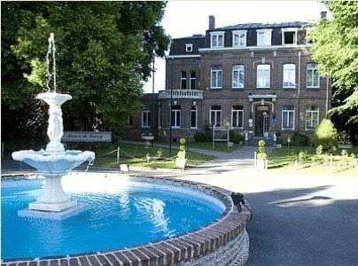 Logis Manoir de Fourcy : Hotel near Saint-Hilaire-lez-Cambrai