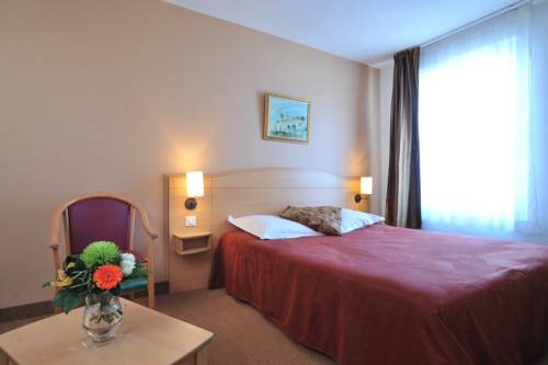 Hôtel Entre Beauce et Perche : Hotel near Courbehaye