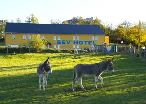 Sev'hotel : Hotel near La Canourgue