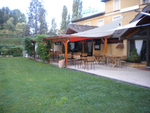 Le Relais Du Pont : Hotel near Escanecrabe