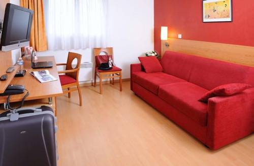 Séjours & Affaires Nantes Ducs De Bretagne : Residence near Nantes