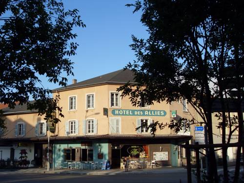 Hôtel Des Alliés : Hotel near Saint-Jean-le-Vieux