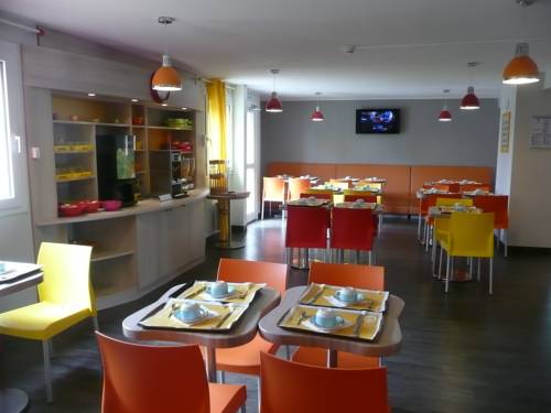 P'tit Dej-Hotel Chartres : Hotel near Saint-Prest