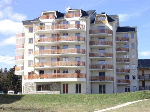 Résidence Nemea Les Balcons D'ax : Residence near Albiès