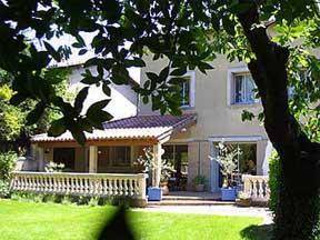 Caza Sereyna : Bed and Breakfast near Avignon
