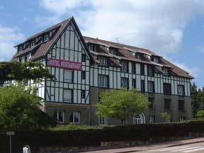Hôtel Pascal Saunier : Hotel near Saint-Arnoult