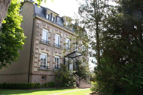 Les Jardins d'Aïka : Guest accommodation near Saint-Gorgon