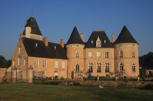 Château de Vaulogé : Bed and Breakfast near Chassillé