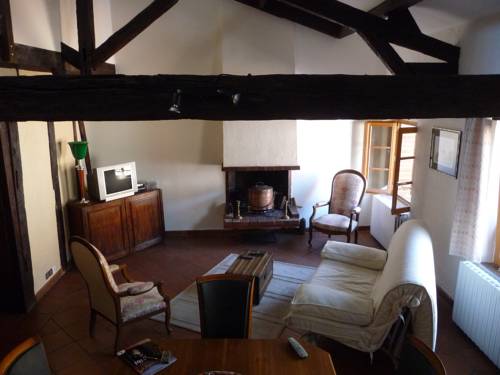 Appartement Hotel de la Croix Blanche : Hotel near Midi-Pyrénées