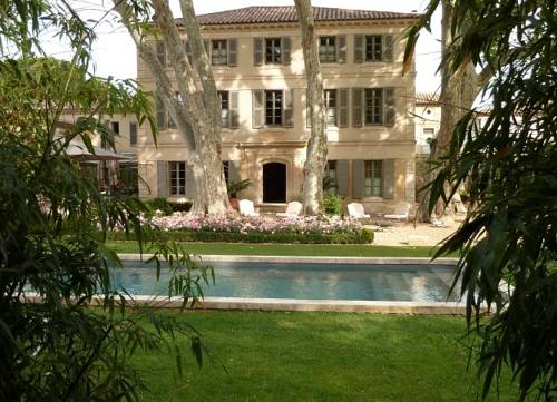 La Bastide de Boulbon : Hotel near Saint-Pierre-de-Mézoargues