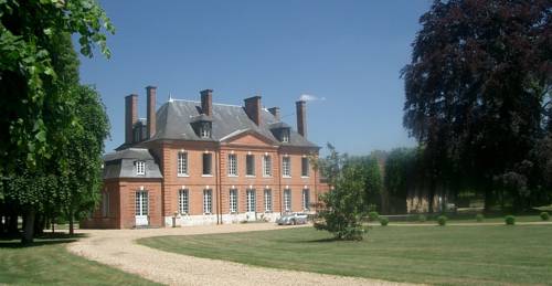 Chateau d' Emalleville : Bed and Breakfast near Marbeuf