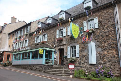Logis L'Ecu De France : Hotel near Cantal