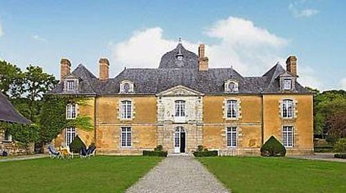Château Du Bois Glaume : Guest accommodation near Corps-Nuds