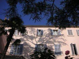 Hôtel Le Victoria : Hotel near Var