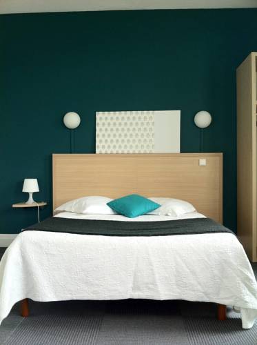 Hotel Saint Louis : Hotel near La Roche-Maurice