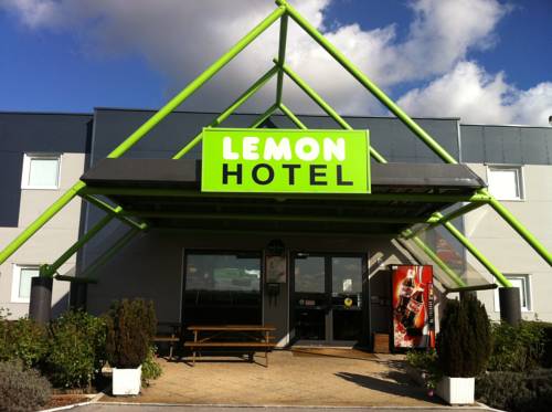 Lemon Hotel Arques : Hotel near Inghem