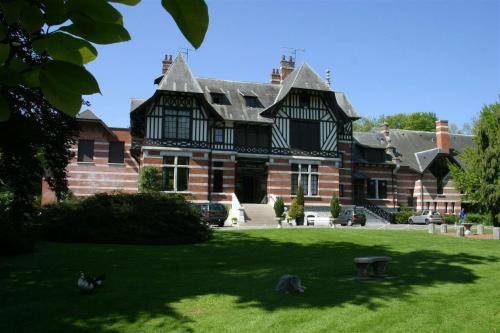Hostellerie Des 3 Mousquetaires : Hotel near Clarques