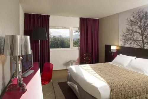 Mercure Annemasse Porte De Genève : Hotel near Archamps