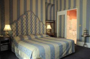 Grand Hôtel Des Templiers : Hotel near Reims