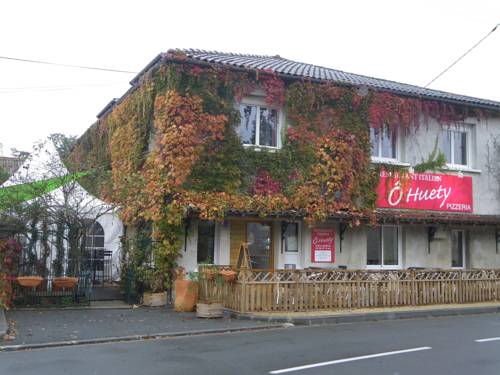 L'Orée des Bois : Hotel near Nieuil-l'Espoir