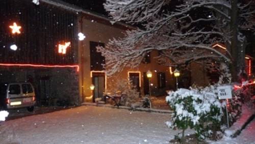 Chambres d'Hôtes Les Châtaigniers de Florac : Bed and Breakfast near Albiès