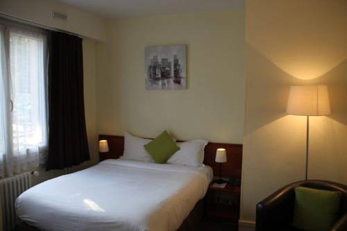 Comfort Hotel Rouen Alba : Hotel near Notre-Dame-de-Bondeville