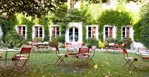 Logis Hostellerie des Clos : Hotel near Courtaoult