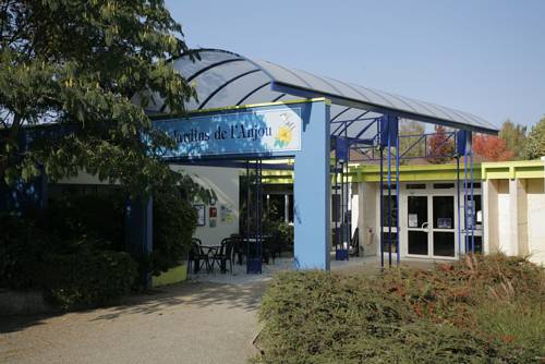 Inter-Hotel Les Jardins de l'Anjou : Hotel near Saint-Aubin-de-Luigné