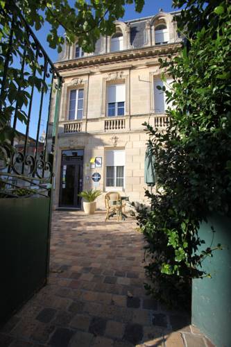 Hotel au Vieux Logis : Hotel near Saint-Romain-la-Virvée