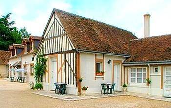 Logis Le Cygne : Hotel near Vernou-en-Sologne