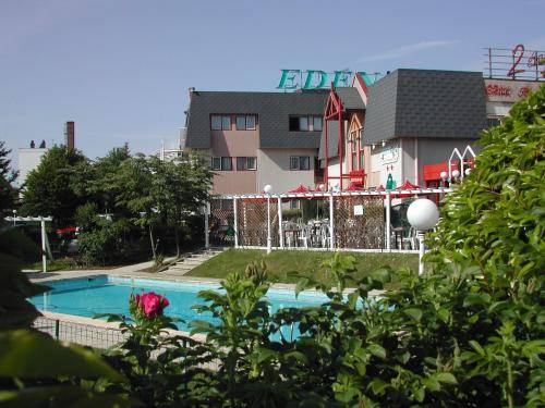 Inter-Hotel Eden Hotel : Hotel near Notre-Dame-de-Bondeville