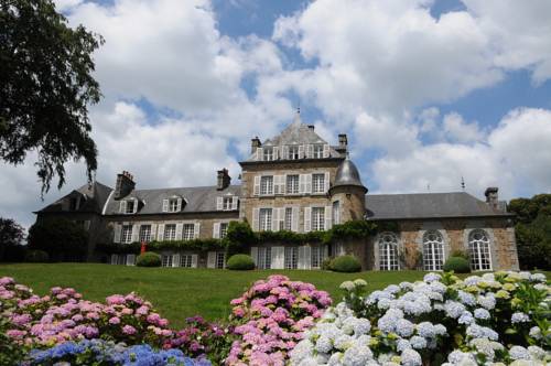 Château La Rametière : Bed and Breakfast near Saint-Pois