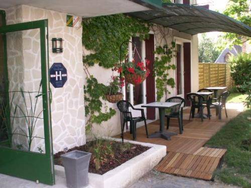 Hôtel Saint Cyr : Hotel near Muides-sur-Loire
