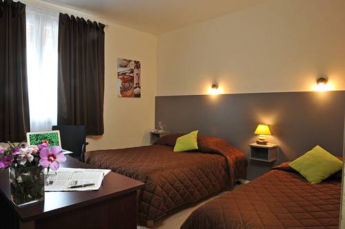 Logis Hotel Le Prieure : Hotel near Mouhet