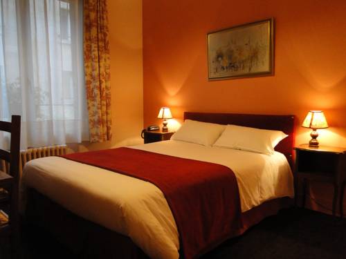 Hôtel De Paris : Hotel near Notre-Dame-de-Bondeville