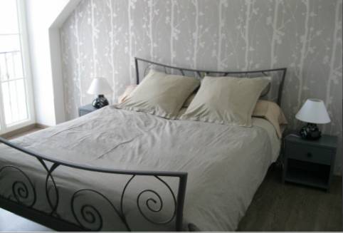 Au Jardin Fleuri : Guest accommodation near Contescourt