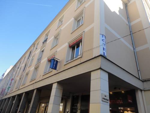 Hotel Des Arcades : Hotel near Notre-Dame-de-Bondeville