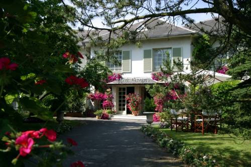 Hôtel Beatus : Hotel near Contescourt