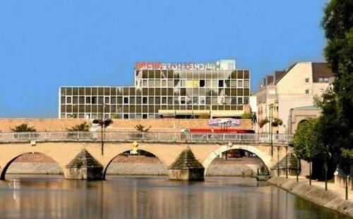 Arche Hotel : Hotel near Saint-Georges-sur-la-Prée