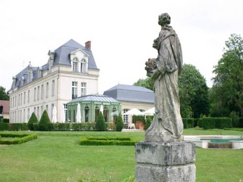 Château de Courcelles : Hotel near Hartennes-et-Taux