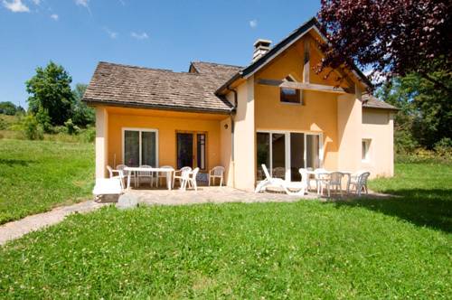 Village de Gites le Colombier : Resort near La Canourgue