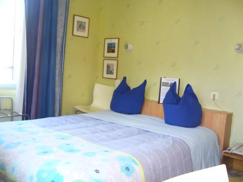 Les Ajoncs D'or : Hotel near Plouray