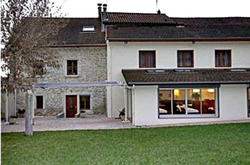 INTER-HOTEL ROLLAND : Hotel near Groslée