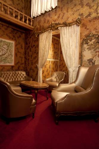 Trianon : Hotel near Rhône-Alpes