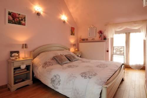 La Loge de Vigne : Bed and Breakfast near Hartennes-et-Taux